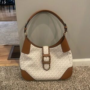Michael Kors Lillian Shoulder Bag - medium size, hobo style bag